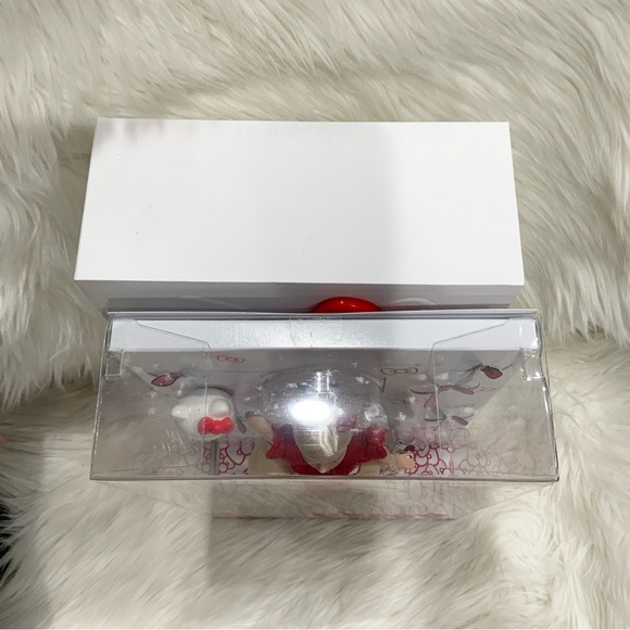 Barbie Hello Kitty Fashion Doll 2017 - Picture 4 of 7